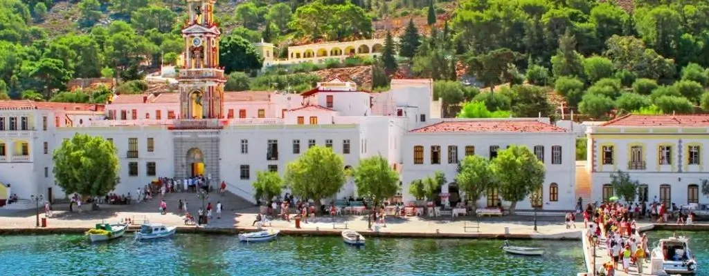 eine einmalige Aussicht von Panormitis (Symi)