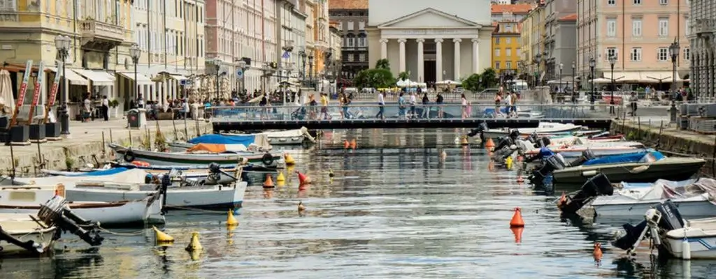 una vista icónica de trieste